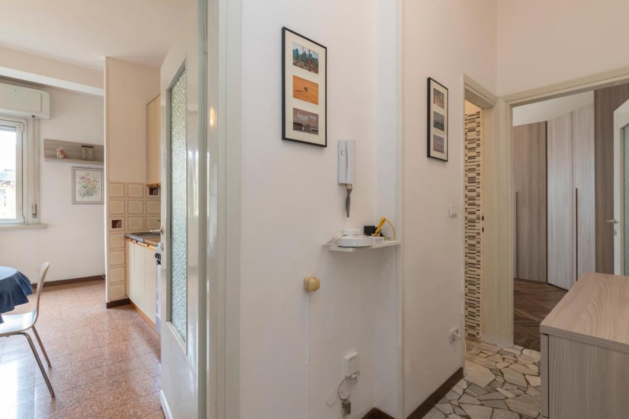 I Host Apartment - Giambellino 40 Milan Extérieur photo