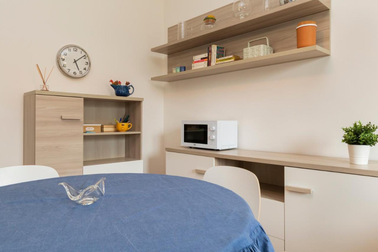 I Host Apartment - Giambellino 40 Milan Extérieur photo