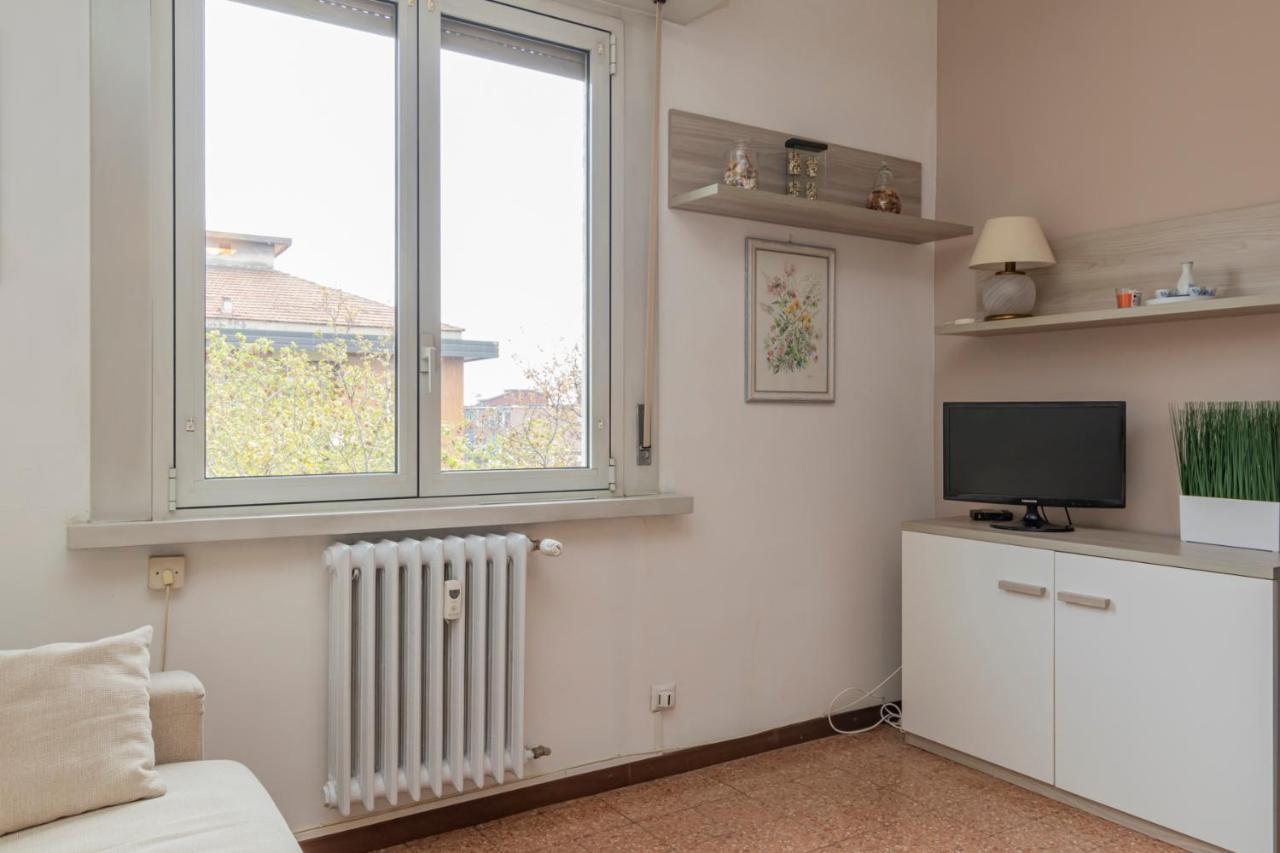 I Host Apartment - Giambellino 40 Milan Extérieur photo